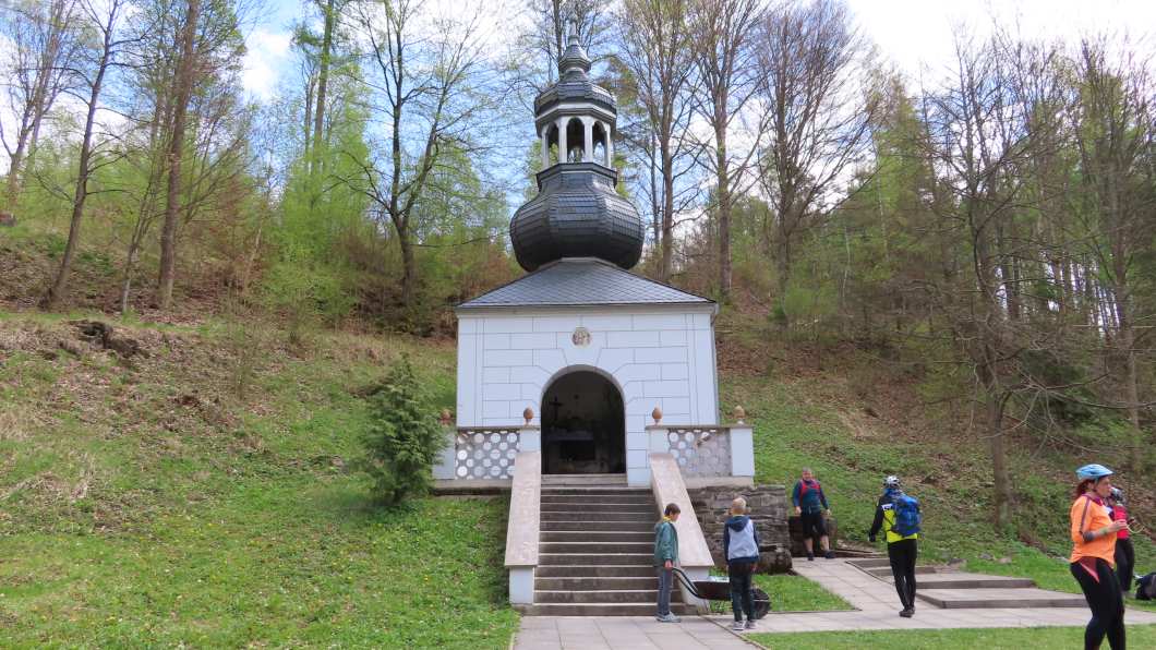 Krlovsk studnka s kapl sv.Anny